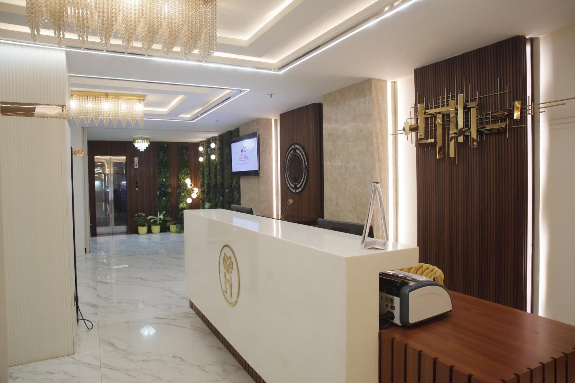 Heavens Garden Empire Hotell Guwahati Eksteriør bilde