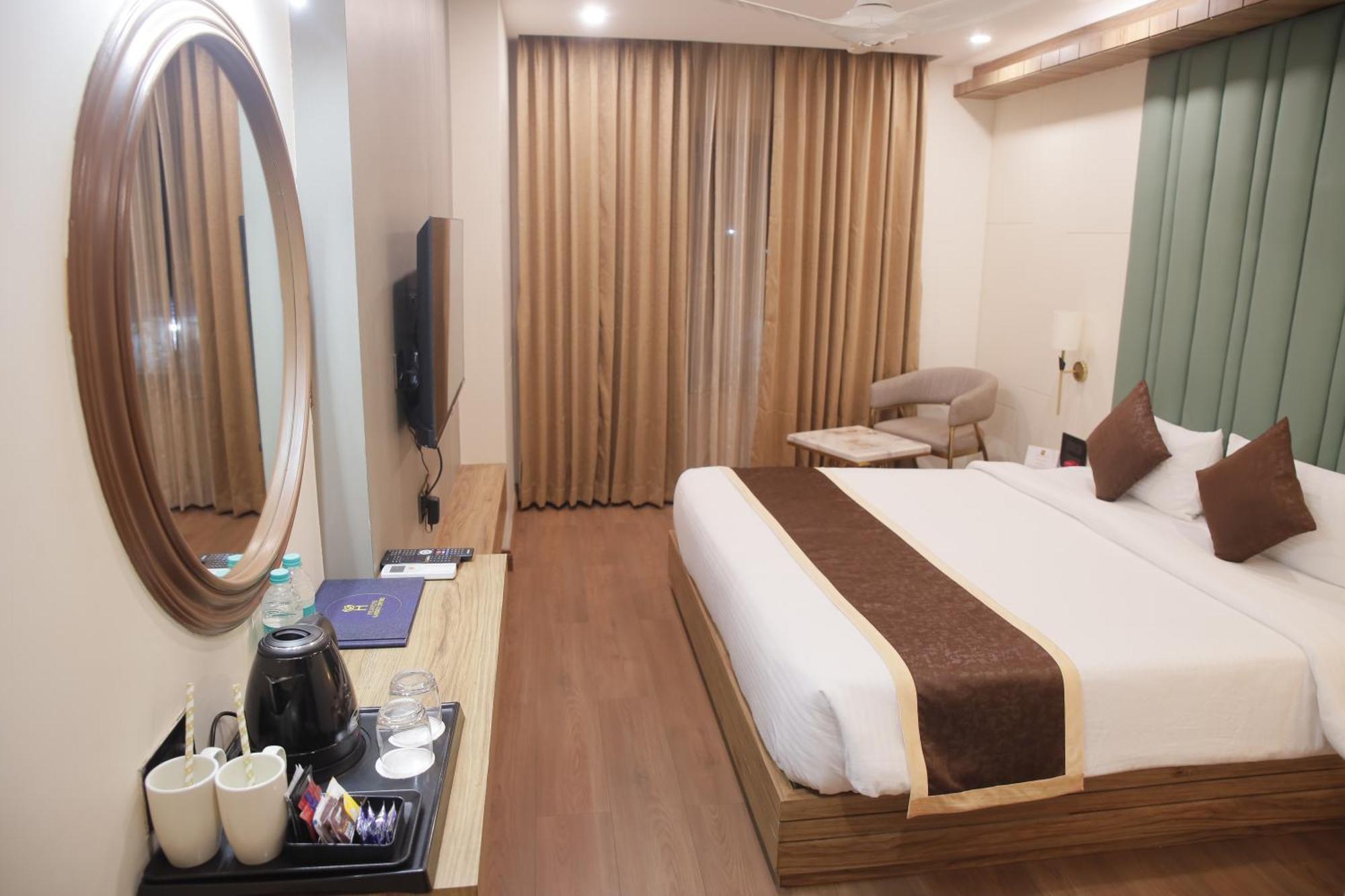 Heavens Garden Empire Hotell Guwahati Eksteriør bilde