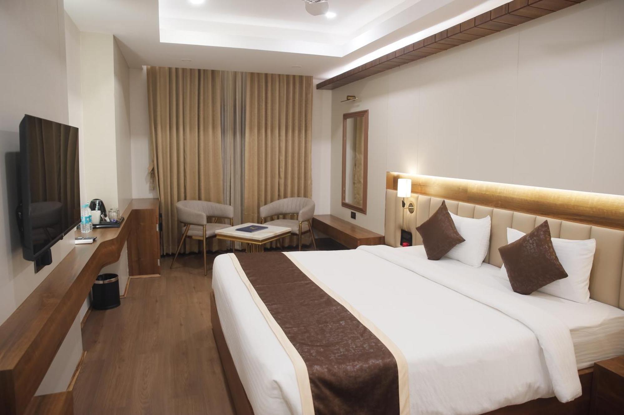 Heavens Garden Empire Hotell Guwahati Eksteriør bilde